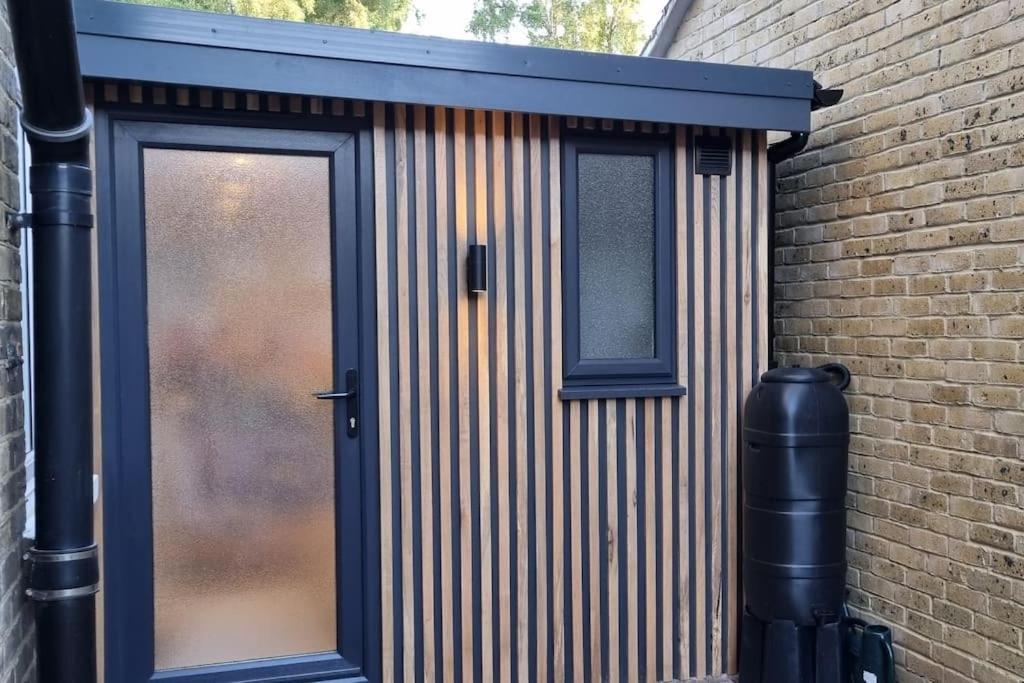 شقة Self-Contained Annex, With Parking. سيتينغبورن المظهر الخارجي الصورة